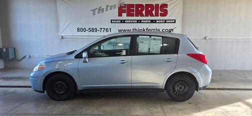 2010 Nissan Versa 1.8 S