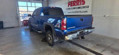 2004 Chevrolet Silverado 2500 LS H/D Extended Cab