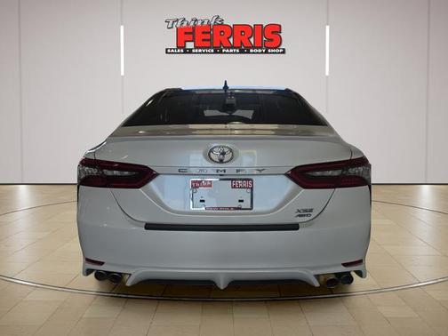 Pearl 2022 Toyota Camry XSE