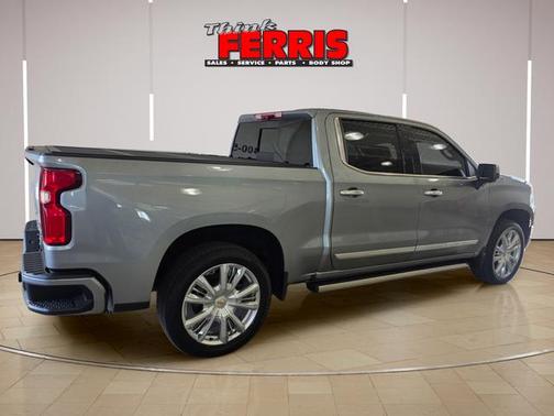 Sterling Gray Metallic 2024 Chevrolet Silverado 1500 High Country
