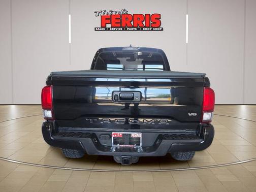 Midnight Black Metallic 2018 Toyota Tacoma TRD Sport