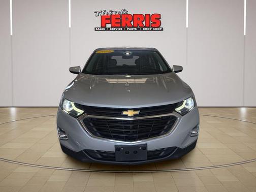 Silver Ice Metallic 2018 Chevrolet Equinox 1LT