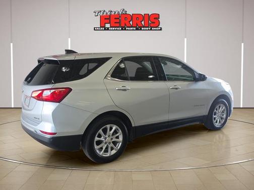 Silver Ice Metallic 2020 Chevrolet Equinox 1LT