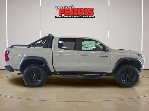 White Sand 2026 Chevrolet Colorado ZR2