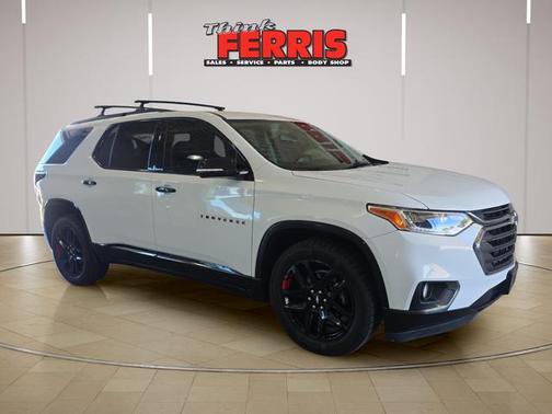 Summit White 2019 Chevrolet Traverse Premier