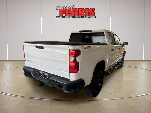 Summit White 2026 Chevrolet Silverado 1500 Custom Trail Boss