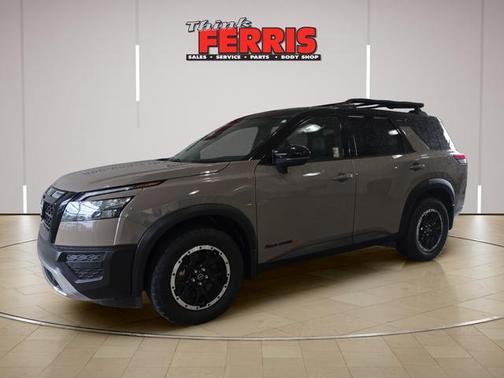 2 Tone Tan / Black Roof 2023 Nissan Pathfinder Rock Creek