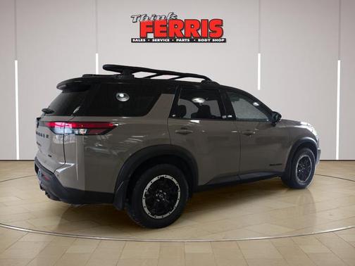 2 Tone Tan / Black Roof 2023 Nissan Pathfinder Rock Creek