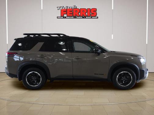 2 Tone Tan / Black Roof 2023 Nissan Pathfinder Rock Creek