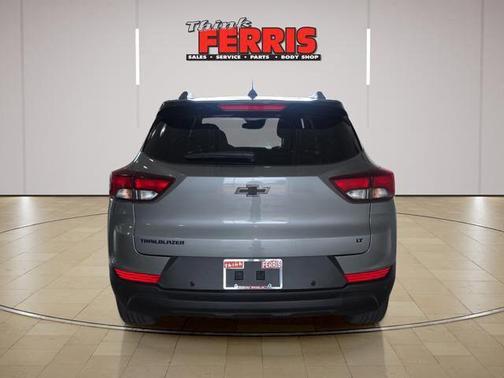 Sterling Gray Metallic 2026 Chevrolet Trailblazer LT