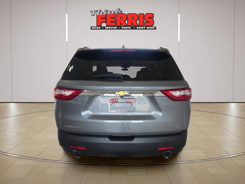 Satin Steel Metallic 2020 Chevrolet Traverse LT Cloth