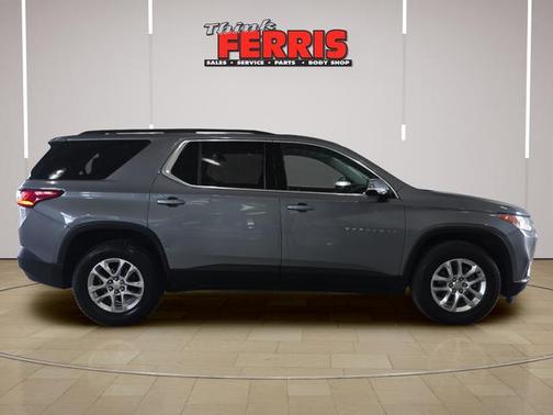 Satin Steel Metallic 2020 Chevrolet Traverse LT Cloth