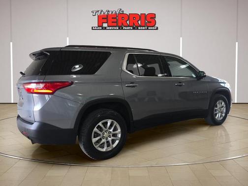 Satin Steel Metallic 2020 Chevrolet Traverse LT Cloth