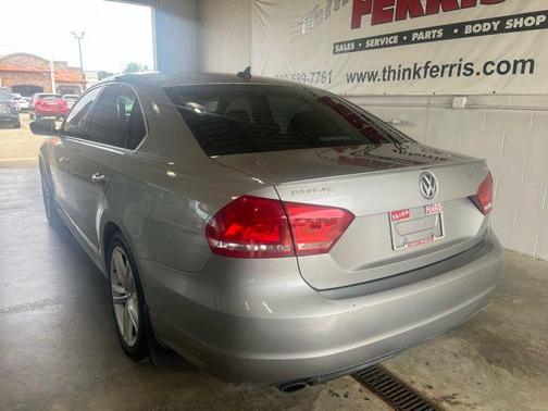 2014 Volkswagen Passat 1.8T SE