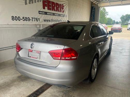2014 Volkswagen Passat 1.8T SE