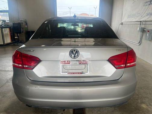 2014 Volkswagen Passat 1.8T SE