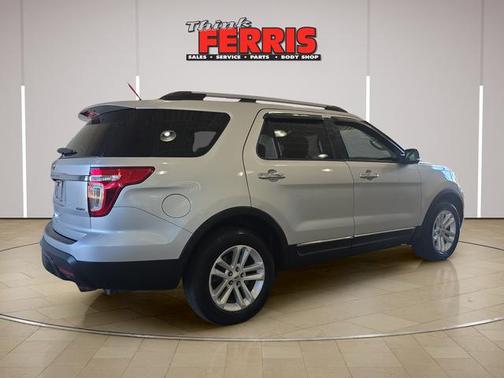 Ingot Silver 2014 Ford Explorer XLT