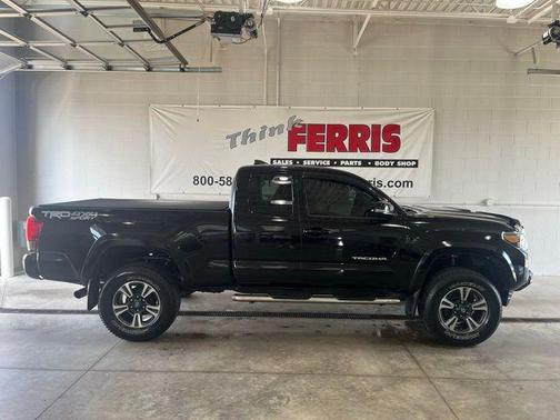 2017 Toyota Tacoma TRD Sport