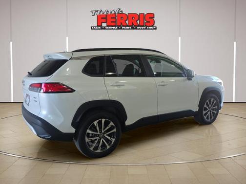 Pearl 2023 Toyota Corolla Cross XLE