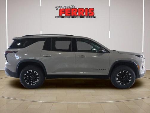 Sandstone Gray 2026 Chevrolet Traverse Z71