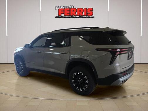 Sandstone Gray 2026 Chevrolet Traverse Z71