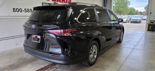 2021 Toyota Sienna XLE