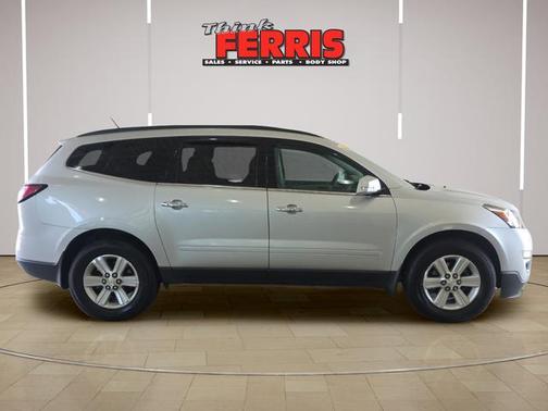 Silver Ice Metallic 2014 Chevrolet Traverse 2LT