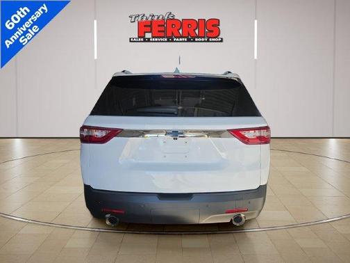 Summit White 2020 Chevrolet Traverse LT Cloth