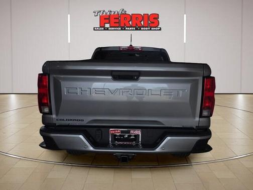 Sterling Gray Metallic 2026 Chevrolet Colorado LT
