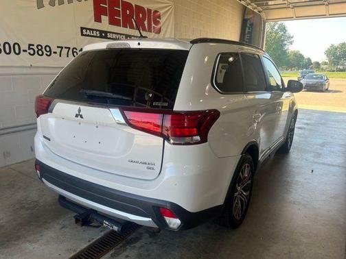 2016 Mitsubishi Outlander