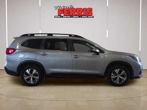 Ice Silver Metallic 2021 Subaru Ascent Premium 7-Passenger