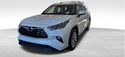Wind Chill Pearl 2022 Toyota Highlander Limited