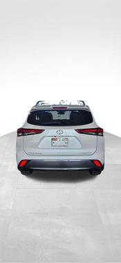 Wind Chill Pearl 2022 Toyota Highlander Limited