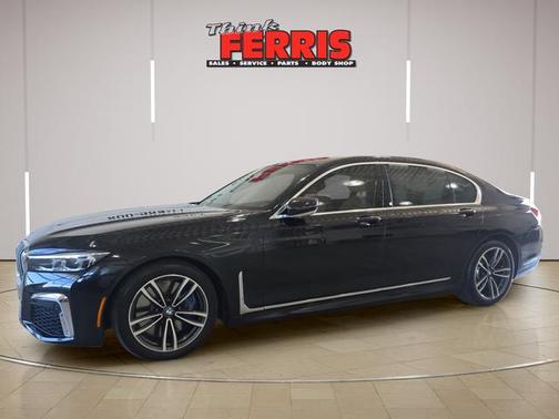 Black Sapphire Metallic 2020 BMW 750 i xDrive