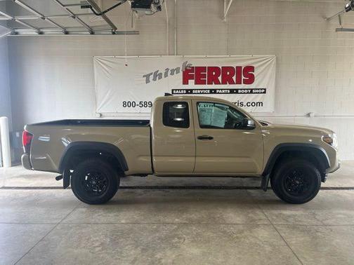 2019 Toyota Tacoma SR