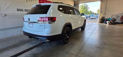 2022 Volkswagen Atlas 3.6L SE w/Technology