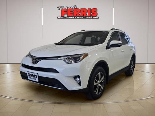 White 2018 Toyota RAV4 XLE