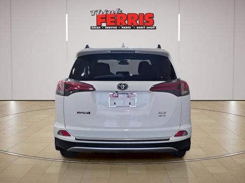 White 2018 Toyota RAV4 XLE