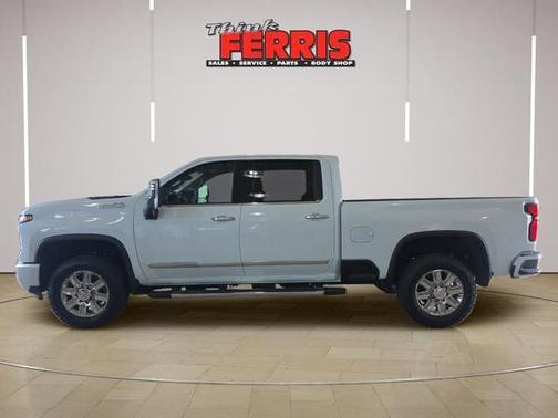 Polar White 2026 Chevrolet Silverado 2500 High Country