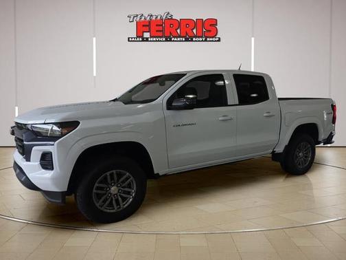 Summit White 2026 Chevrolet Colorado LT