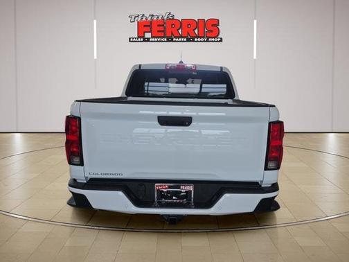 Summit White 2026 Chevrolet Colorado LT