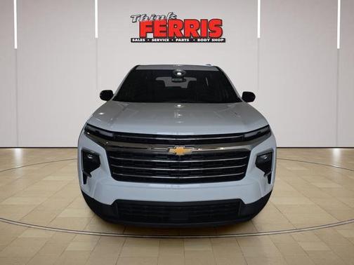 Summit White 2026 Chevrolet Traverse LT