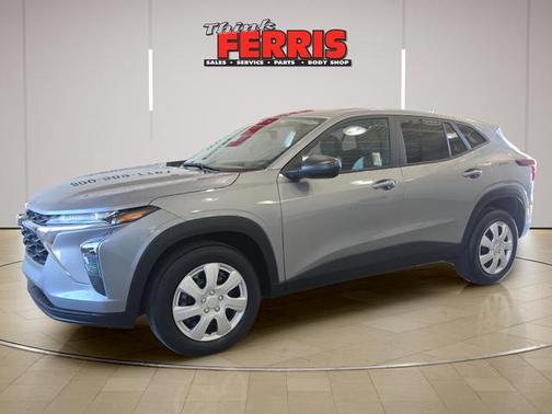 Sterling Gray Metallic 2024 Chevrolet Trax LS