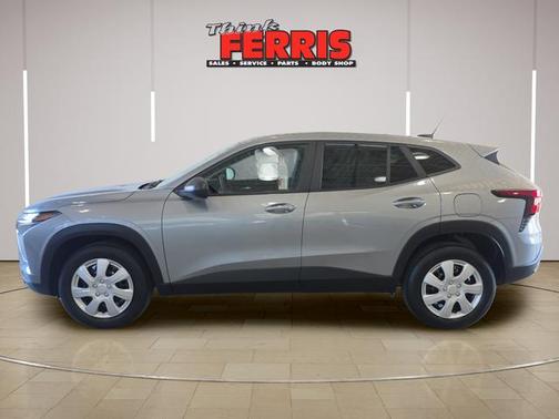 Sterling Gray Metallic 2024 Chevrolet Trax LS