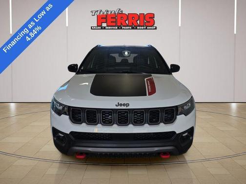 Bright White Clearcoat 2026 Jeep Compass Trailhawk