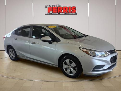 Silver Ice Metallic 2017 Chevrolet Cruze LS
