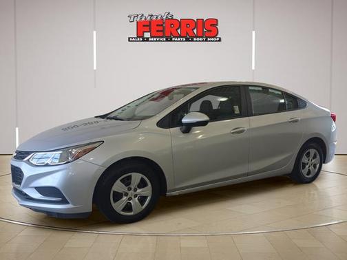 Silver Ice Metallic 2017 Chevrolet Cruze LS