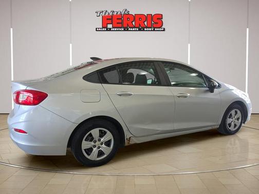 Silver Ice Metallic 2017 Chevrolet Cruze LS