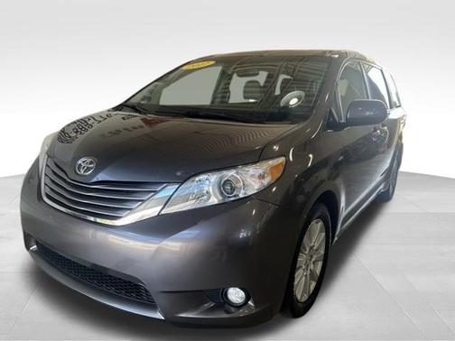2017 Toyota Sienna XLE