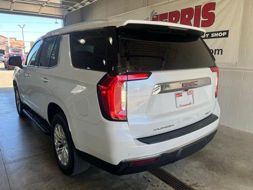 2022 GMC Yukon SLT